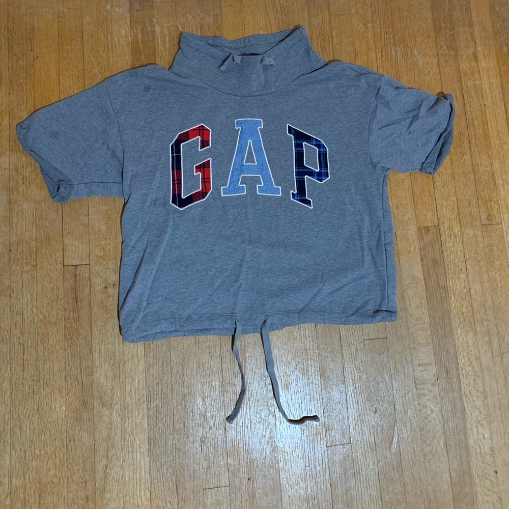 GAP sweater